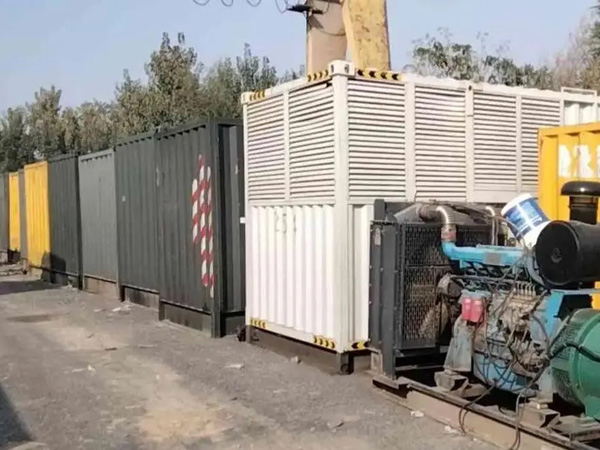 兰溪200KW柴油发电机机组每小时油耗是多少？